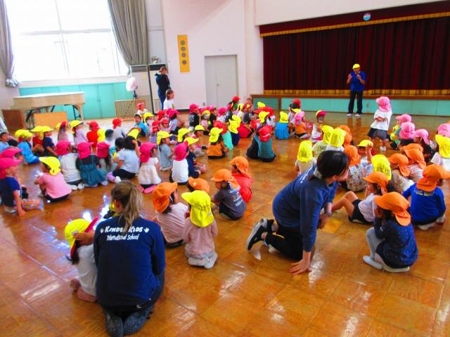キンダーキッズ横浜校の子どもたちが来園しました
